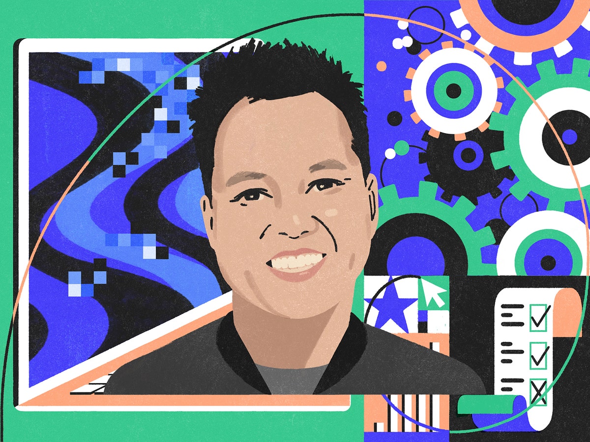 What does a research operations program manager do?